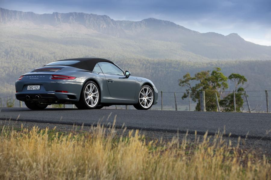  Porsche 911 Carrera Cabriolet 2016 года  (AU) (фото 20 из 29)